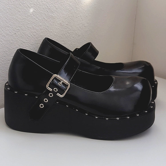 Black gothic platform shoes - Size 9 U.S. Women's - Picture 2 of 2
